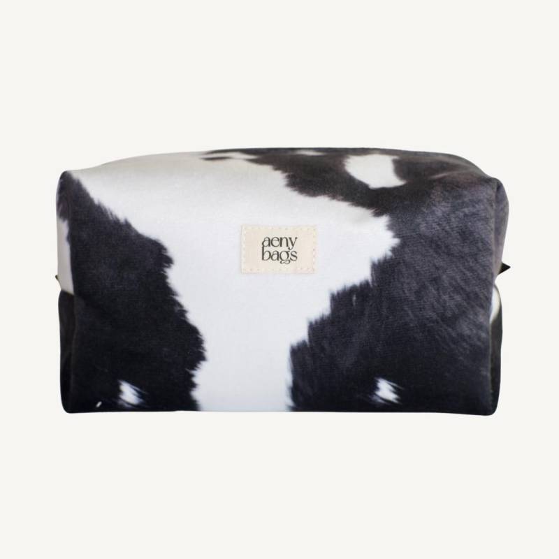 Kosmetiktasche Cow Print Kunstfell - Schminktasche Kuhfell Vegan | Kulturtasche in Klein, Mittel, Groß Reiseetui Für Make-Up & Pflege Kosmetiktasche Cow Print Kunstfell - Schminktasche Kuhfell Vegan | Kulturtasche in Klein, Mittel, Groß Reiseetui Für Make-Up & Pflege von aenybags