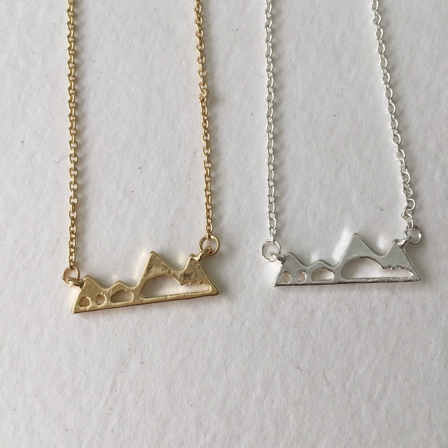 Colorado Berg Charm Kette | Gold Oder Silber Felsige Souvenir von afdgifts