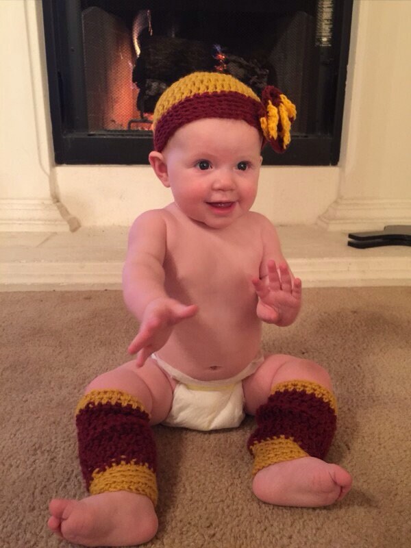 Liebling Hand Gehäkelte Baby Mütze Und Beinwärmer Geschenk Shower Newborn New Mom Made To Order 1-2 Wochen Kostenloser Versand von afghansgalore