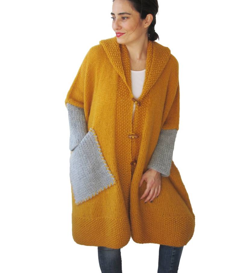 Neu Plus Size Over Gelb Mohair Overcoat - Poncho Pelerine Mit Kapuze Und Grauer Tasche von afra