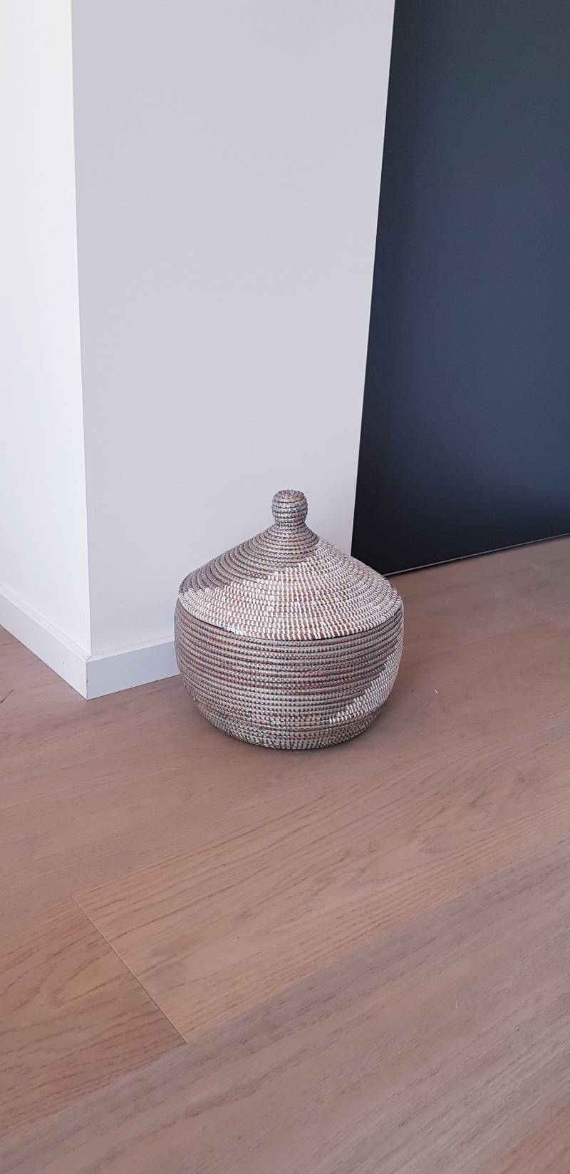 Sonderangebot, Korb Mit Spiralmuster, Weiß Und Grau, Silbergrau, Schmuckaufbewahrung, Wählen Sie Ihre Farbe Sonderangebot, Korb Mit Spiralmuster, Weiß Und Grau, Silbergrau, Schmuckaufbewahrung, Wählen Sie Ihre Farbe von africanbaskets