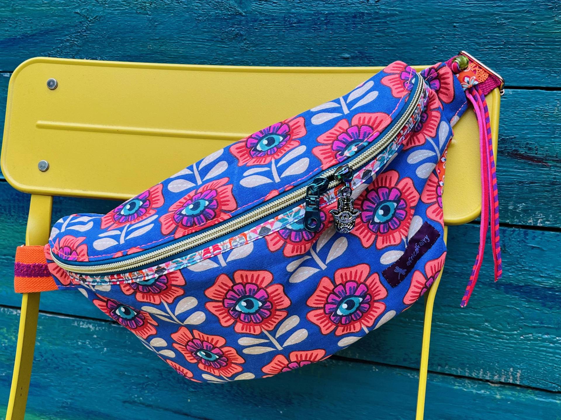 Bauchtasche "Namaste"/Hipbag Crossbodybag Mit Innentasche Bauchtasche "Namaste"/Hipbag Crossbodybag Mit Innentasche von africanfairy