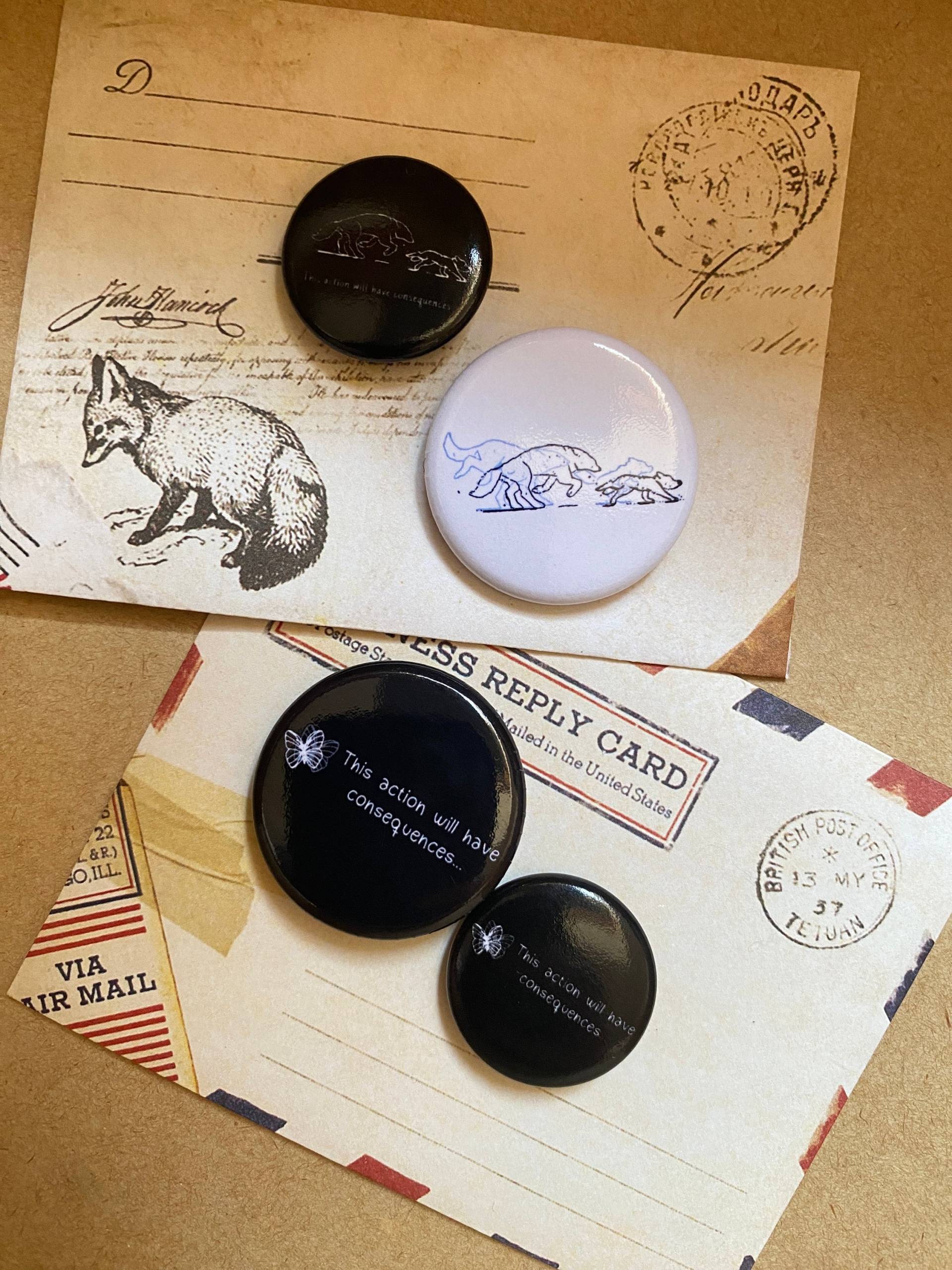 Anstecker Life Is Strange Inspiriert | "Diese Aktion Wird Folgen Haben' Anstecker Life Is Strange Inspiriert | "Diese Aktion Wird Folgen Haben' von agamersnature