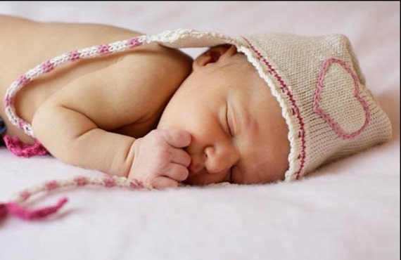 Neugeborene Babymütze von ahawkinsknitwear