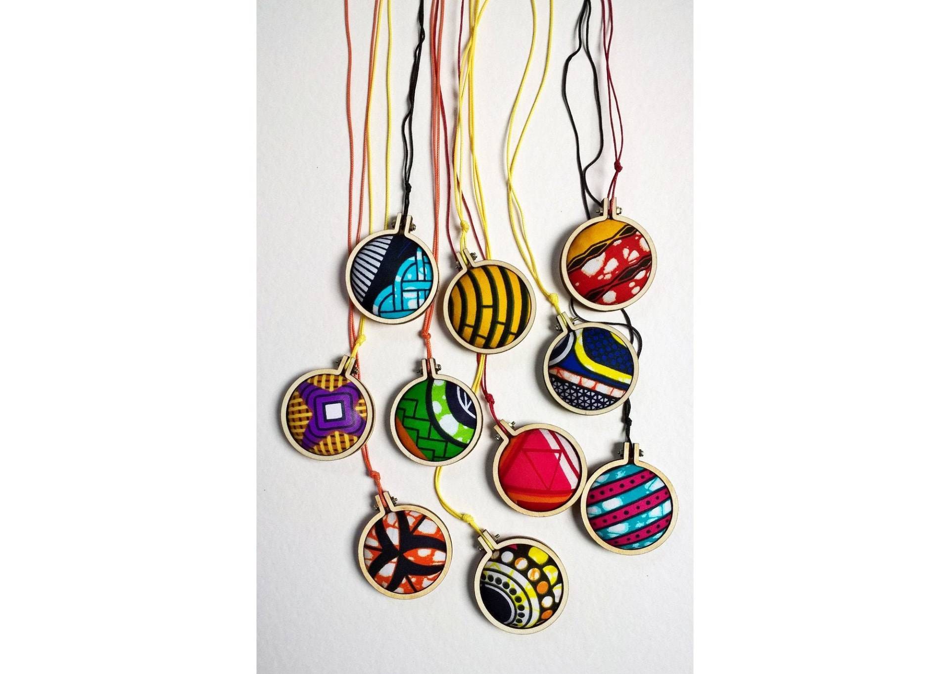 Lange Halskette Mit Wachsstoff, Muster Ihrer Wahl von ahomeBoutsDeMotifs