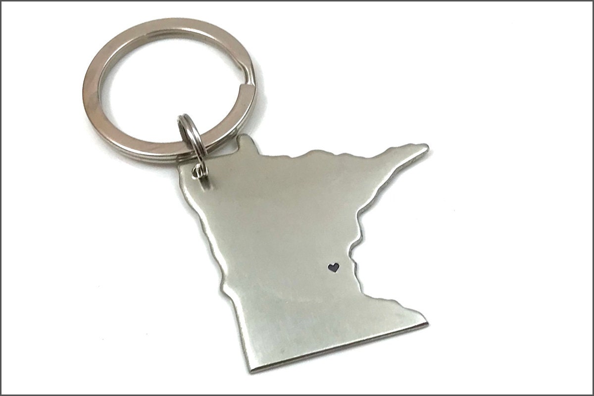 Minnesota Schlüsselanhänger Personalisierte Stadt Herz , Benutzerdefinierte Zustand Geschenk von akaoriginals