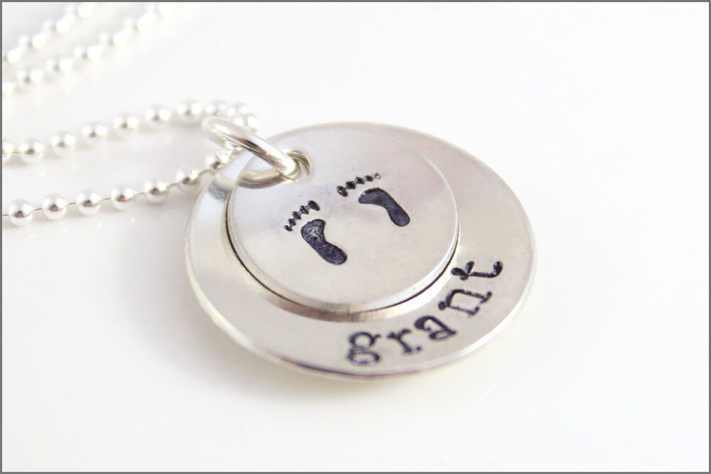 Personalisierte Sterling Silber Mama Halskette Gestempelt Name & Design von akaoriginals