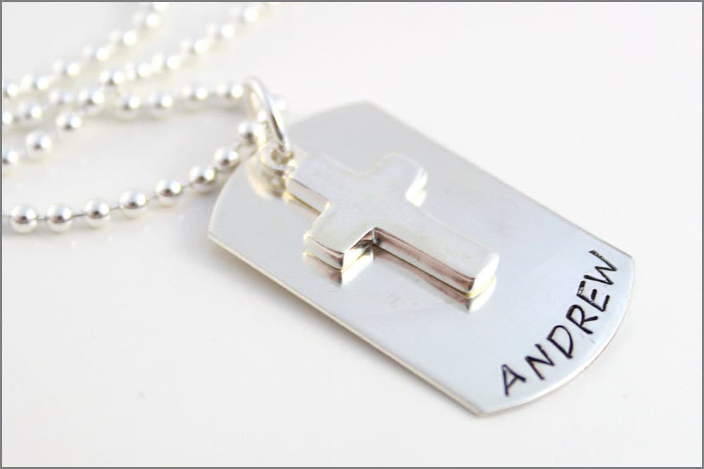 Personalisierte Sterling Silber Herren Dog Tag Halskette Mit Kreuz Anhänger von akaoriginals