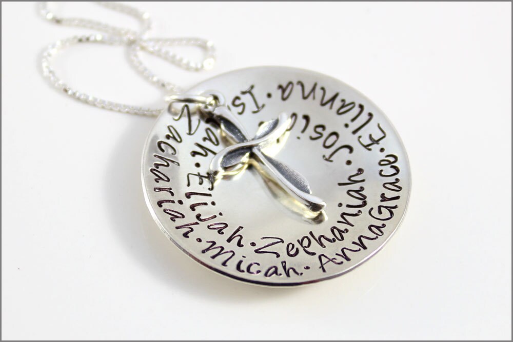 Personalisierte Sterling Silber Namenskette Oma Kreuz Anhänger von akaoriginals