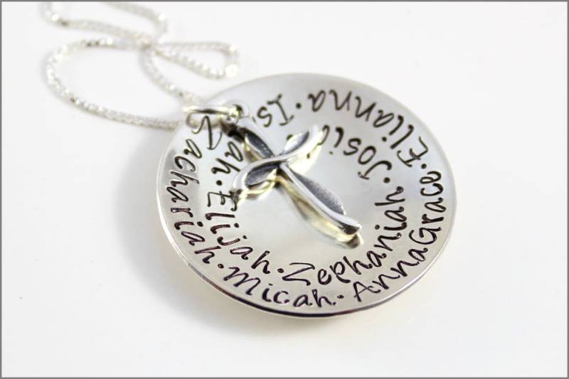 Personalisierte Sterling Silber Namenskette Oma Kreuz Anhänger von akaoriginals