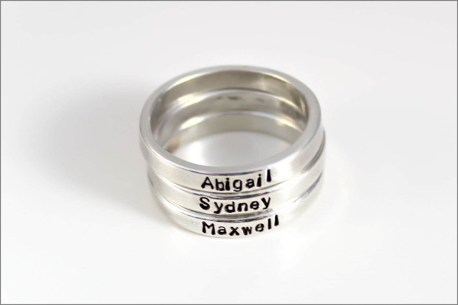 Personalisierter Sterling Silber Stapel Ring - Mommy Rings von akaoriginals