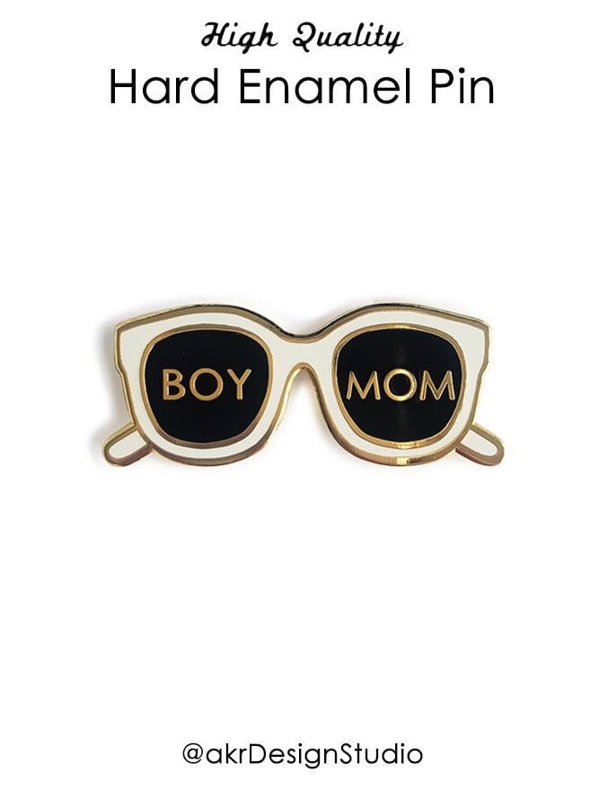 Junge Mom Emaille Pin/Mutter Geschenk Baby Shower Boyl Mama Für Zu Sein Unter 20 Neugeborene von akrDesignStudio