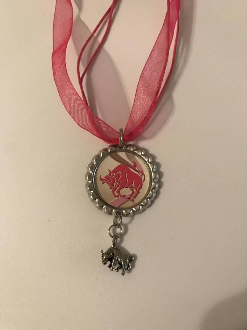 Taurus Sternzeichen Flaschenverschluss Halskette/Anhänger Charm Schmuck Tarus The Bull von alexandrathegreat