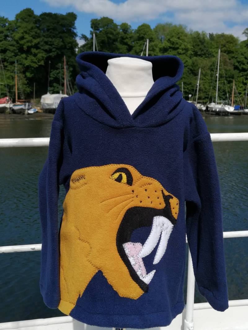 Säbelzahn Katze Geschenk Hoodie, Tiger Dinosaurier Dino Liebhaber Geschenk, Gruselig Sabretooth Shirt von alfieandalice