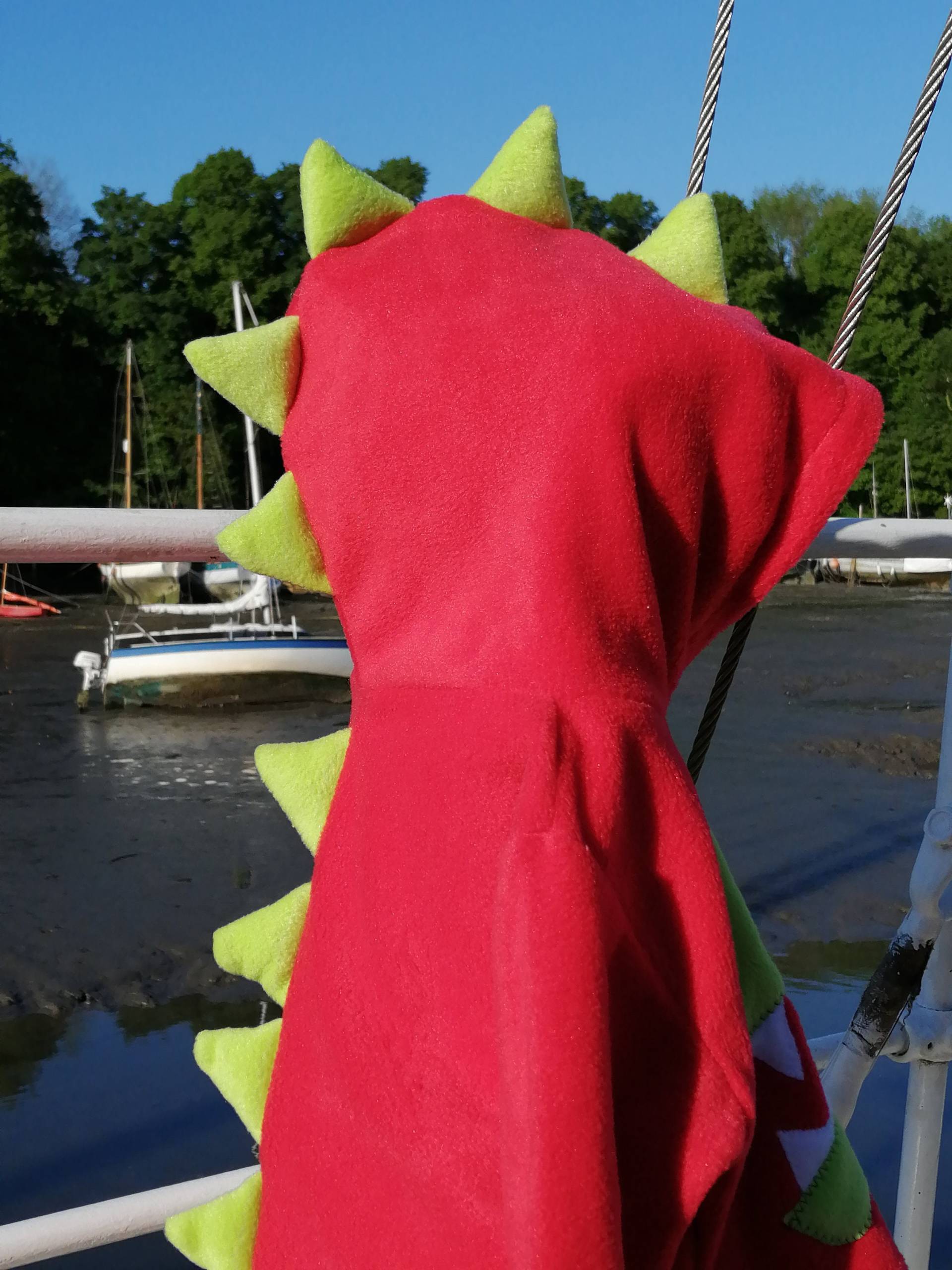 T-Rex Dinosaurier Spike Hoody, Handgemacht in Uk, T-Rex Pullover, Custom Hoodie, Gender Neutral Hoodie, Rücken Spikes, Orange Top von alfieandalice