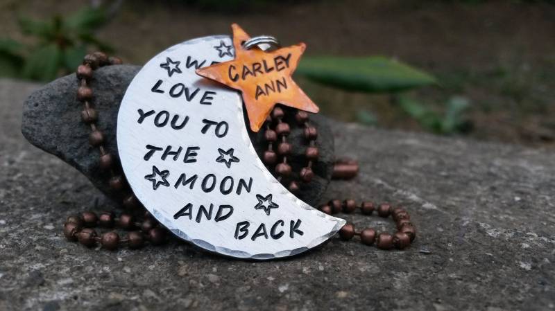 Ich Liebe Dich Bis Zum Mond Und Zurück Halskette Oder Schlüsselanhänger Ich Liebe Dich Bis Zum Mond Und Zurück Halskette Oder Schlüsselanhänger von aliciaeccles
