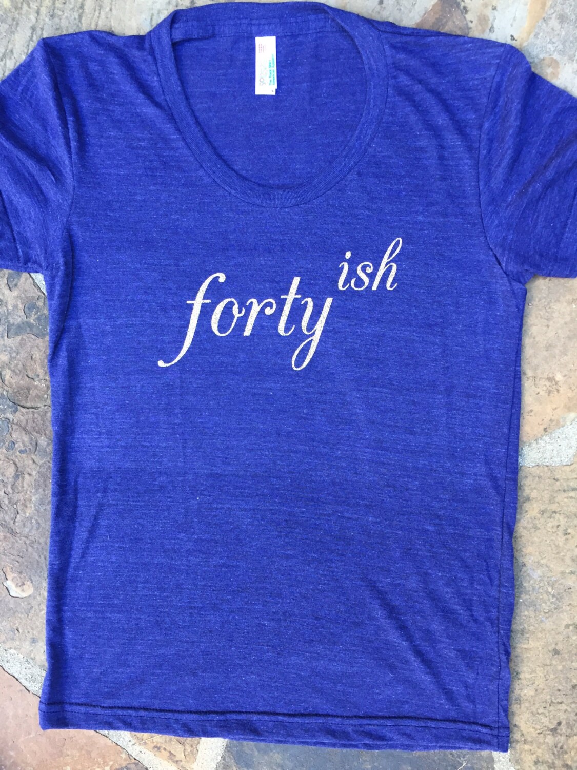 Geburtstagsshirt 40 | Freundin Geburtstag Tshirt Vierzig Witziges Geburtstagsgeschenk Verspäteter 40Er Jahre Geschenkideen Für Sie von alidesignsSB