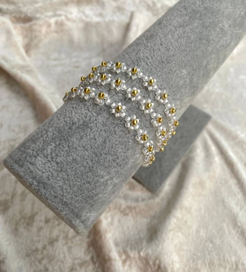 Perlenarmband , , White Flower'' von alinacharmshop