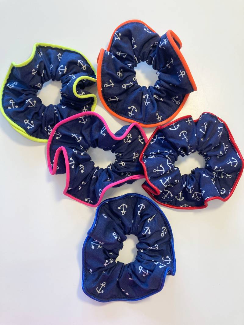 Scrunchie "Marine" Mit Paspelband Und Kabelhaargummi | Anker Wale Maritim| Boot Haargummi 100% Baumwolle Personalisierbar Scrunchie "Marine" Mit Paspelband Und Kabelhaargummi | Anker Wale Maritim| Boot Haargummi 100% Baumwolle Personalisierbar von allaboutyes