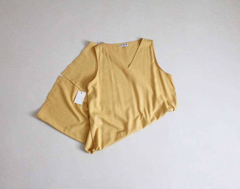 Rohseide Kleid | Ringelblume Gelb Minimale Seidenkleid von allencompany