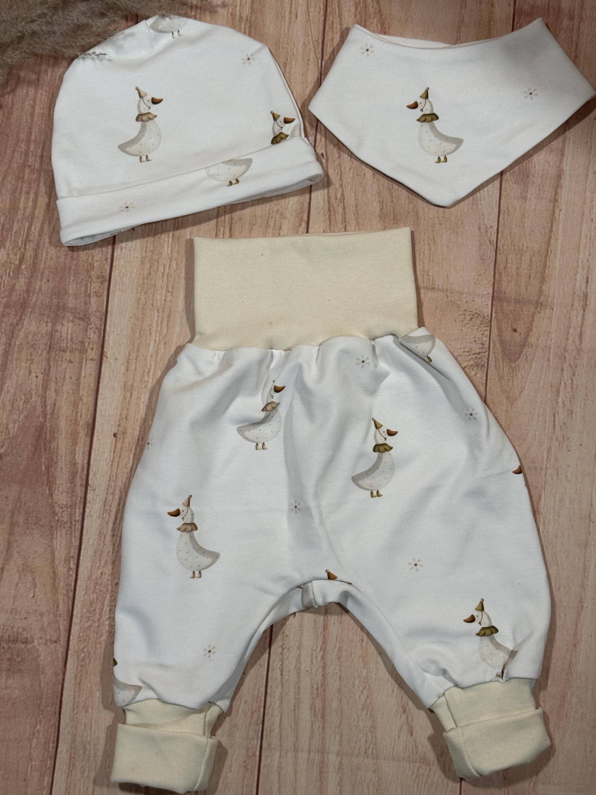 Babyhose, Pumphose, Mütze Und Dreieckstuch Gr.44-92 Gans von allerhandarbeit