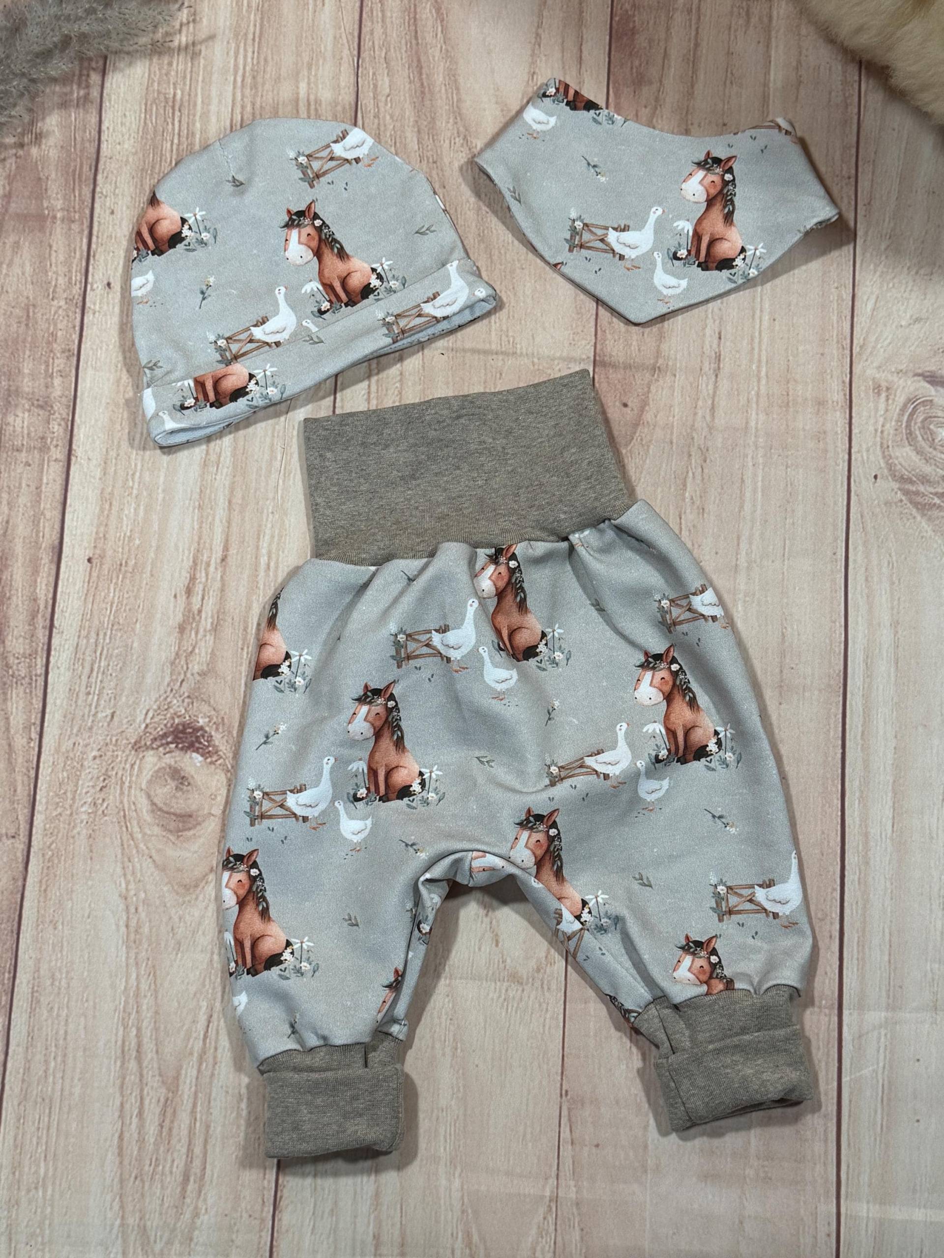 Babyhose, Pumphose, Mütze Und Dreieckstuch Gr.44-92 Pferde von allerhandarbeit