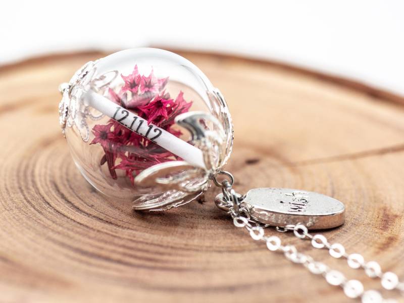 Namenskette Mit Glaskugel Und Wunschfüllung von allerleibesonderes