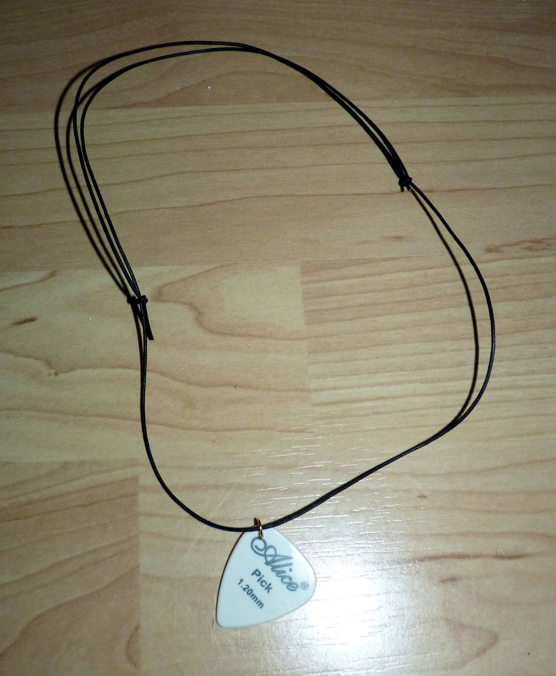 Lederband Kette Plectrum Golden Musiker von allesDABEIdesignShop