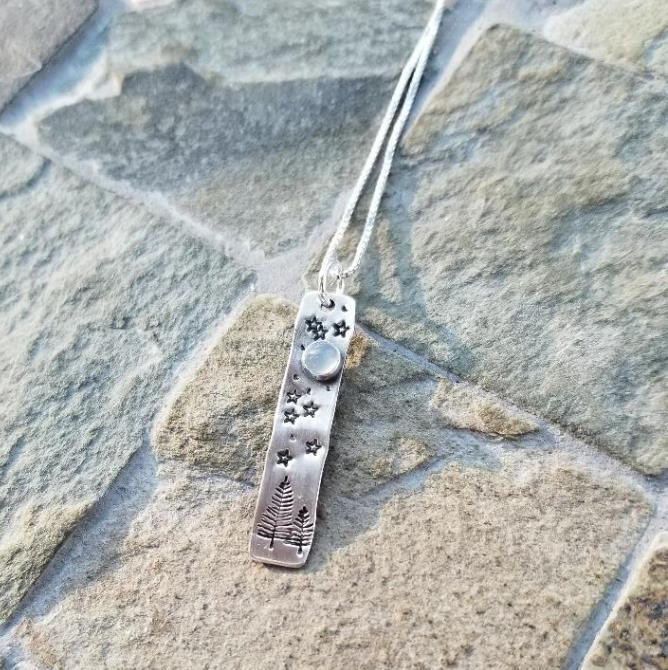 Mondscheinwald-Anhänger-Halskette - Mondstein-Edelstein Sterlingsilber Gestempelter Schmuck Mondscheinwald-Anhänger-Halskette - Mondstein-Edelstein Sterlingsilber Gestempelter Schmuck von allstrungout1