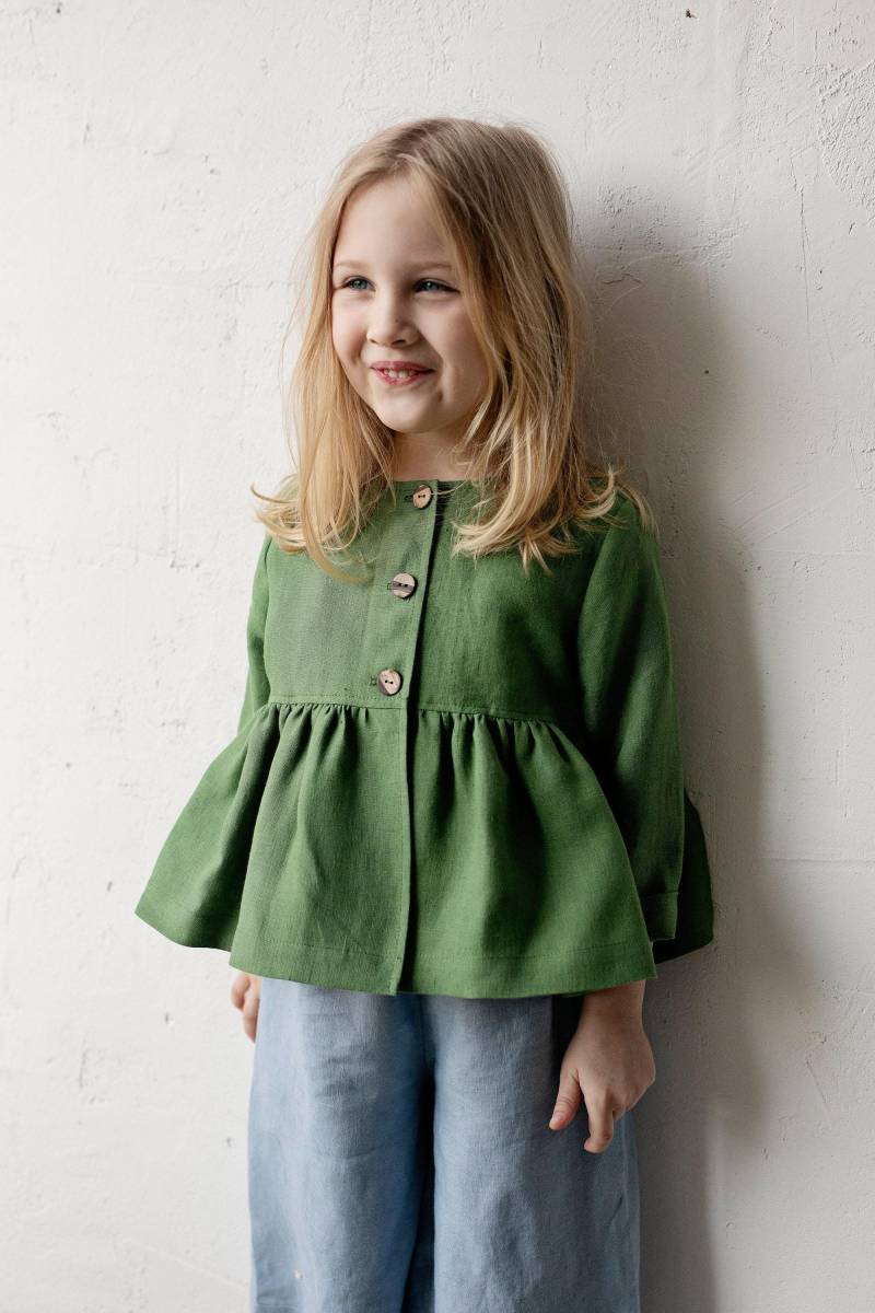 Apfelgrüne Leinen Rüschen Jacke Vintage Kinder Mantel von allthebeautifullinen
