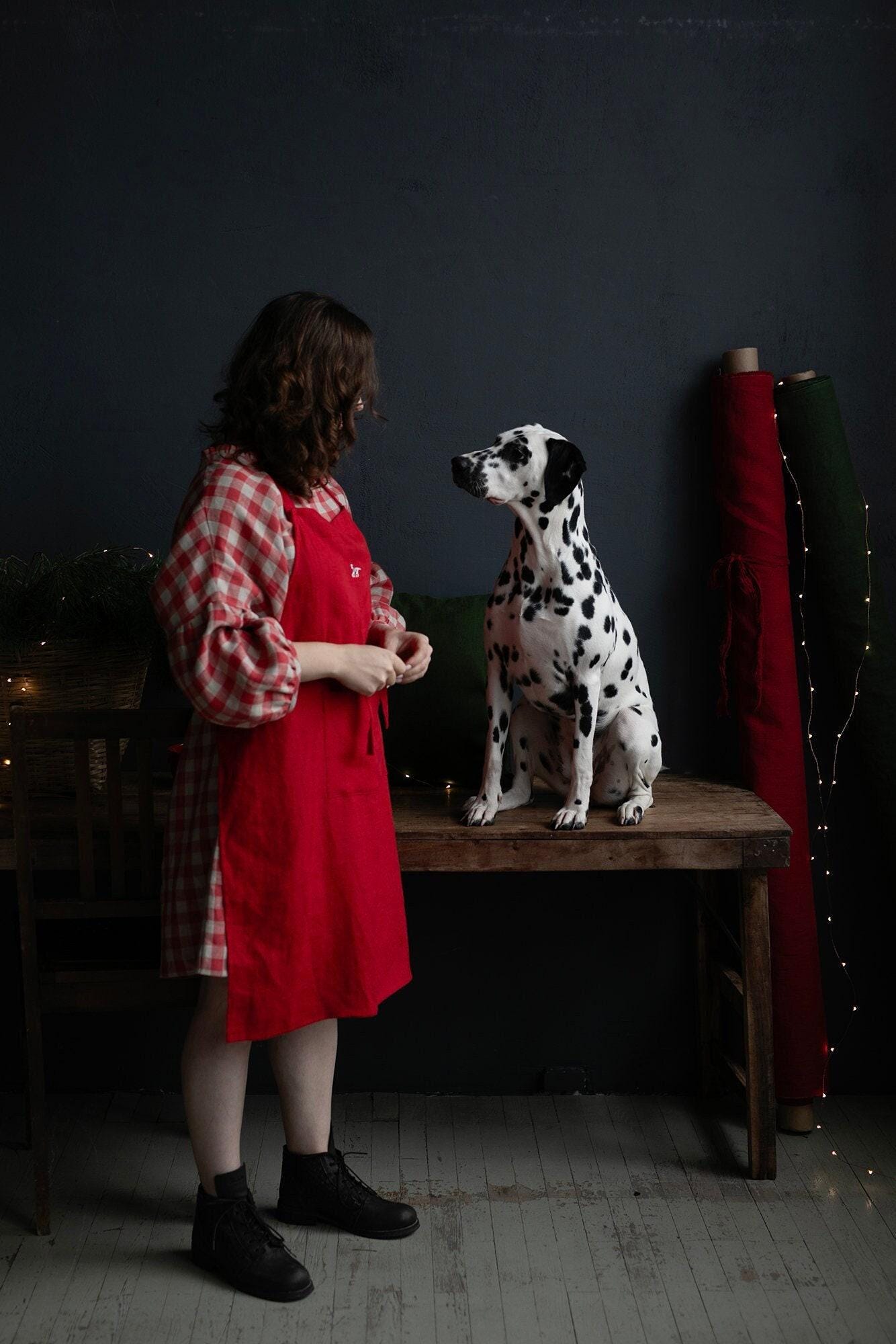 Leinen Kochschürze, Erdbeere, Handbestickt | One Size von allthebeautifullinen