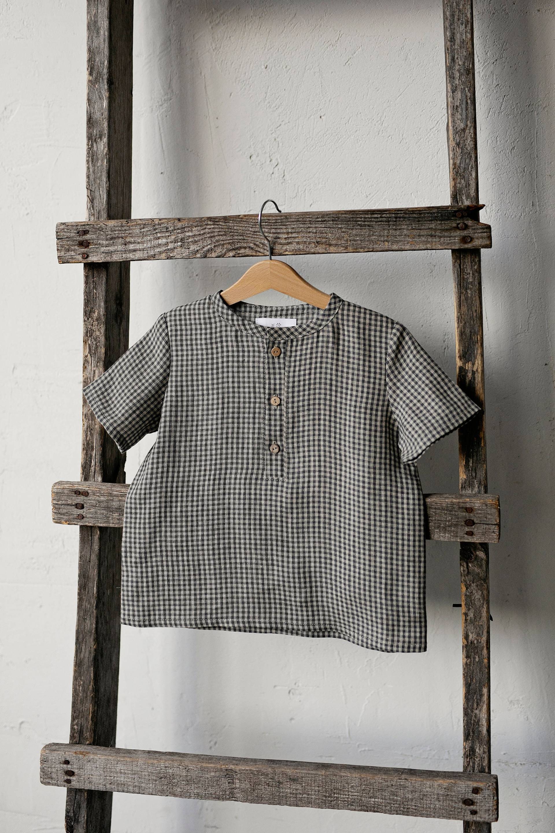 Graues Vichykaro Kurzarm Unisex Leinenhemd, Verschiedene Stickereien, Leinenhemd Jungen, Mädchen, Kinderhemd von allthebeautifullinen