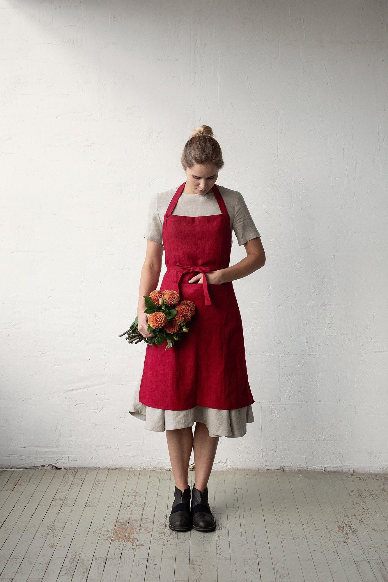 Leinen Kochschürze, Kirschblüten, Handbestickt | One Size von allthebeautifullinen