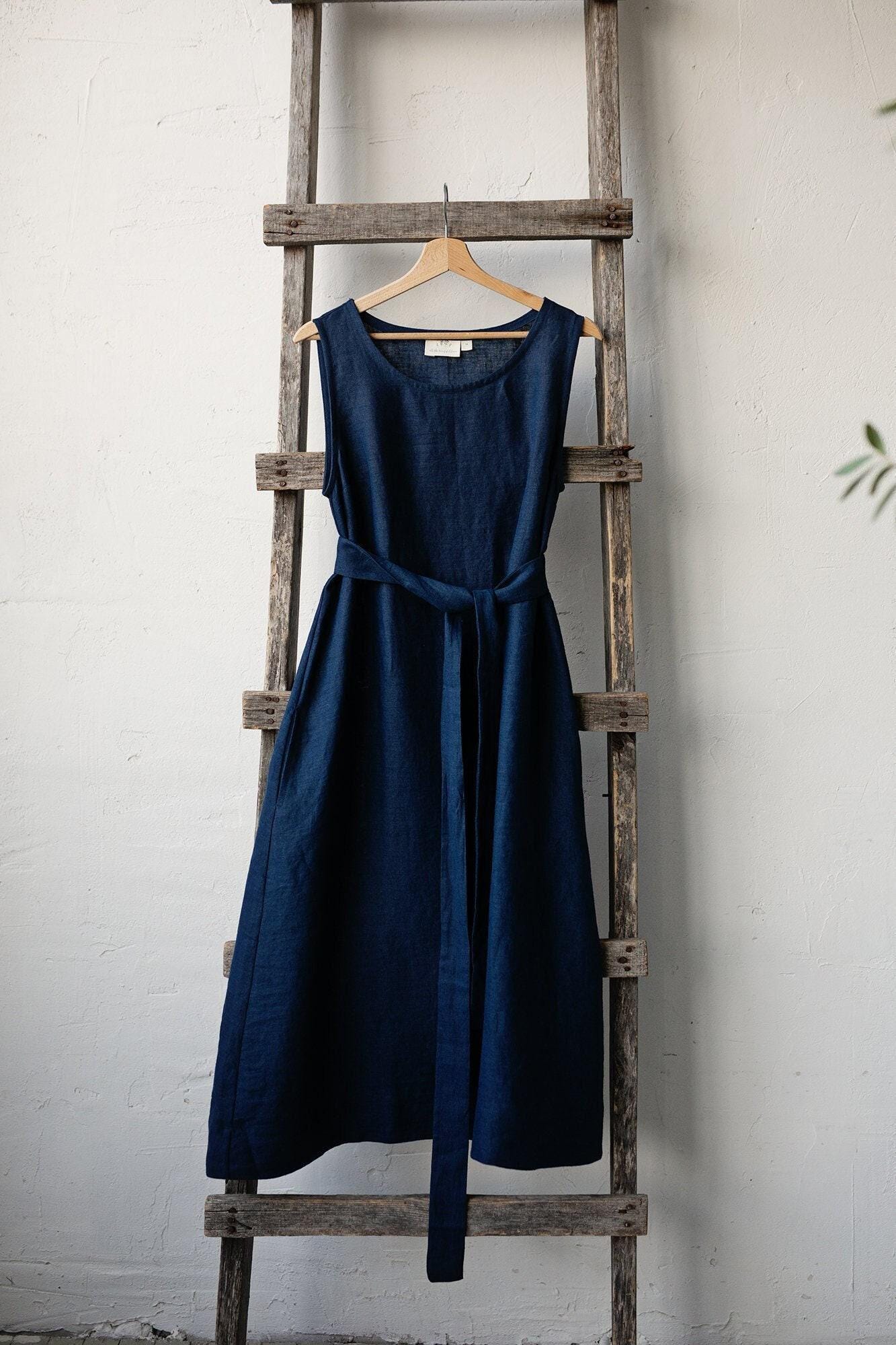 Marineblaues Ärmelloses Kleid, Leinenkleid, A-Linie Leinenkleid Für Frauen, Leinen Midikleid, Schmeichelhaftes Kleid von allthebeautifullinen