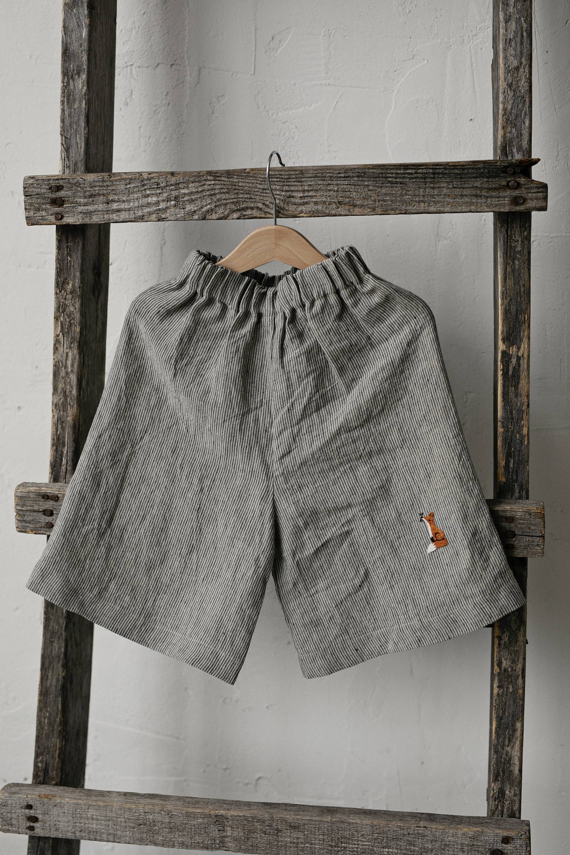 Schwarzer Streifen Kurzer Hosenrock, Unisex Leinen Verschiedene Stickereien, Hosen Kinder, Mädchen, Jungen von allthebeautifullinen