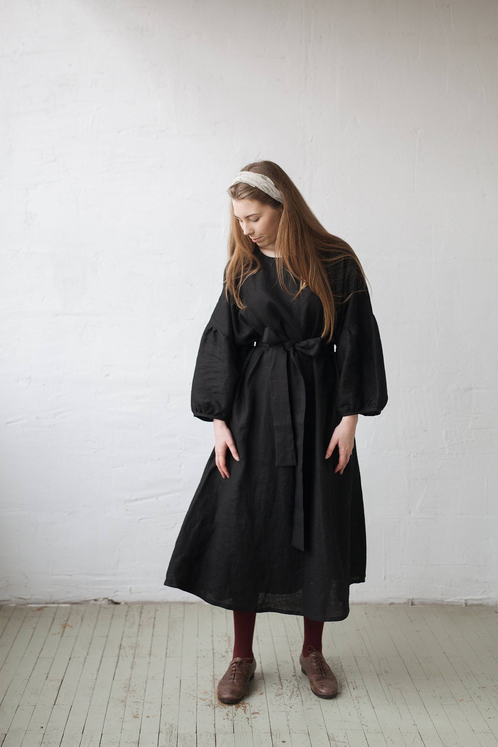 Schwarzes Kimono Leinenkleid Übergroßes Maxi Mit Taschen von allthebeautifullinen