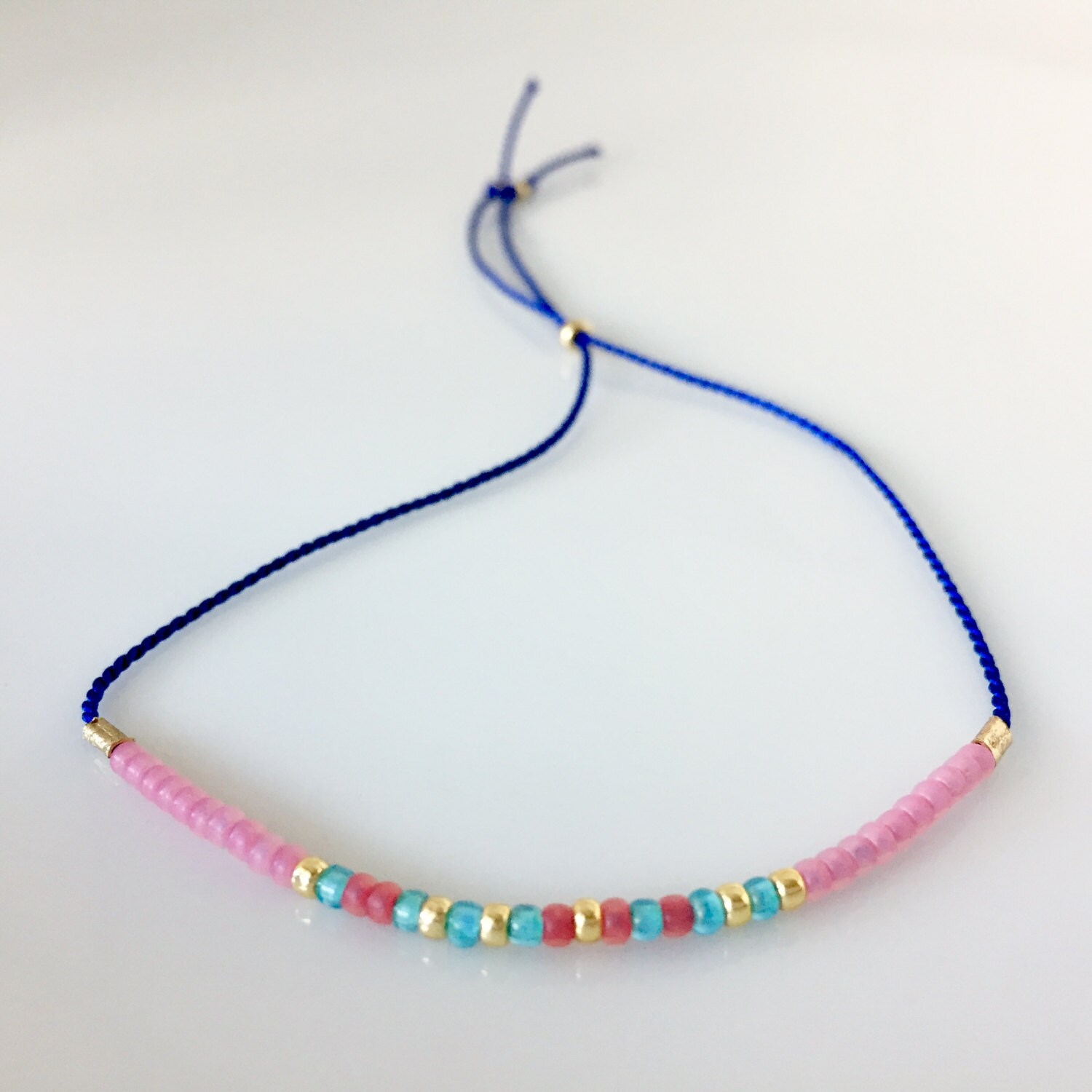 Frieden-Morse-Code-Armband - Blau Frieden-Morse-Code-Armband - Blau von allthesprinklesshop