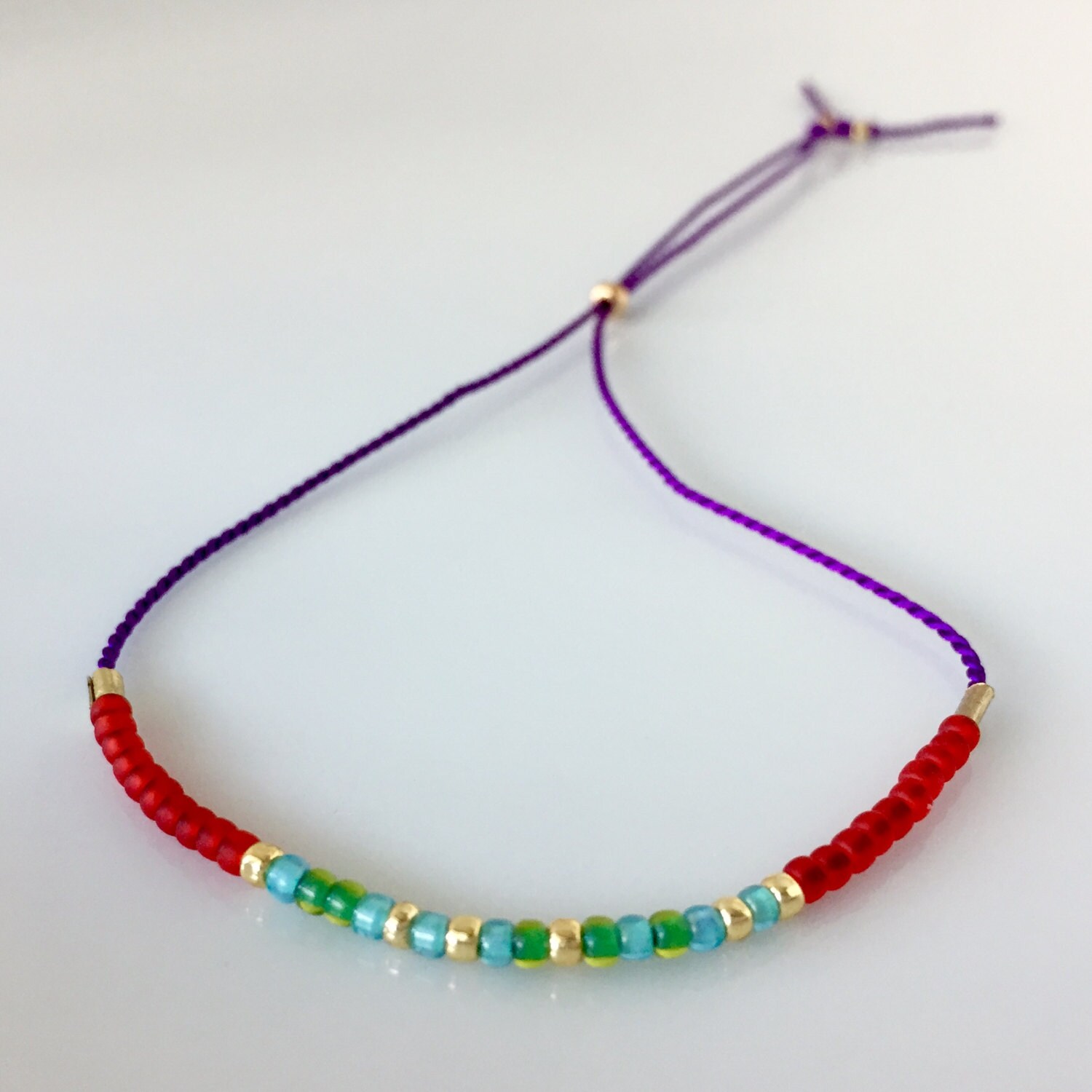 Frieden-Morse-Code-Armband - Lila Frieden-Morse-Code-Armband - Lila von allthesprinklesshop