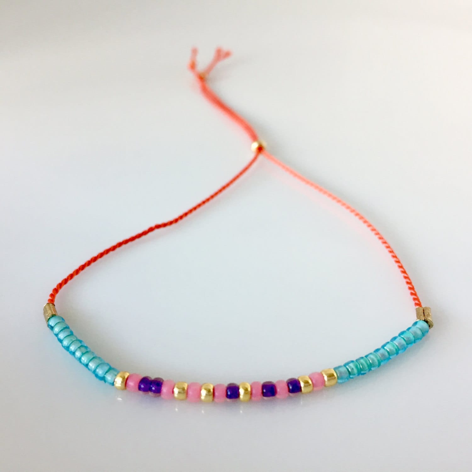 Frieden-Morse-Code-Armband - Orange Frieden-Morse-Code-Armband - Orange von allthesprinklesshop