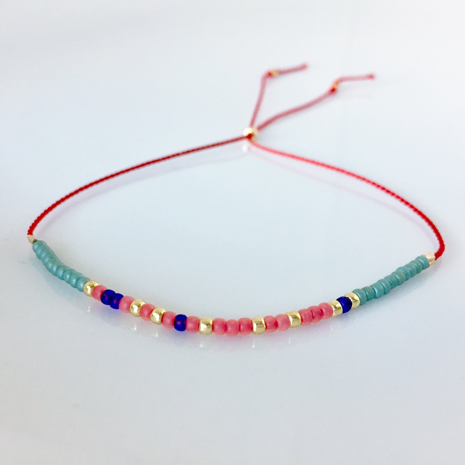 Persist Morse-Code Armband - Rot Persist Morse-Code Armband - Rot von allthesprinklesshop