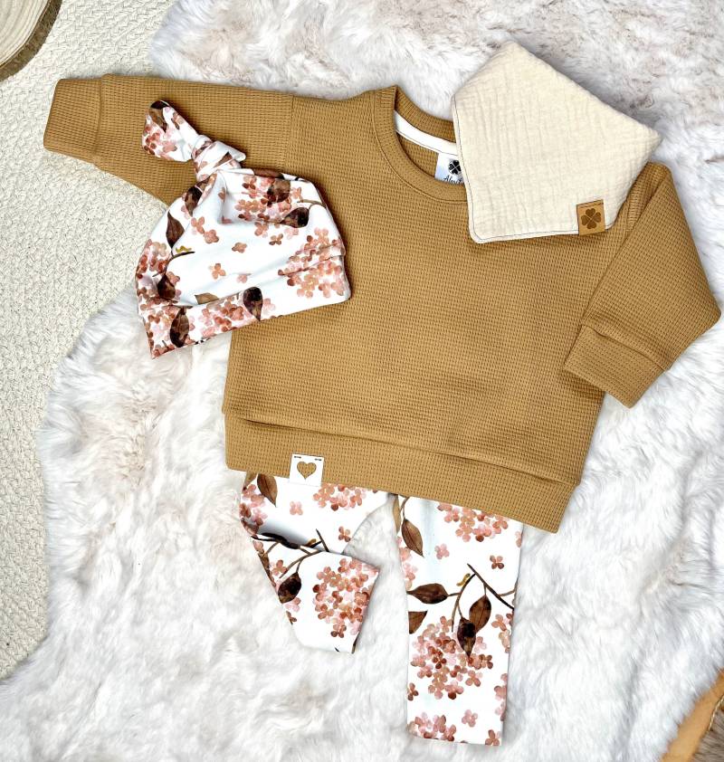 Waffel Sweater Set Hortensie Für Mädchen | Baby/Kleinkind Mit Pullover, Leggings, Knotenmütze Und Tuch Gr.62-128 von almiLiDesign