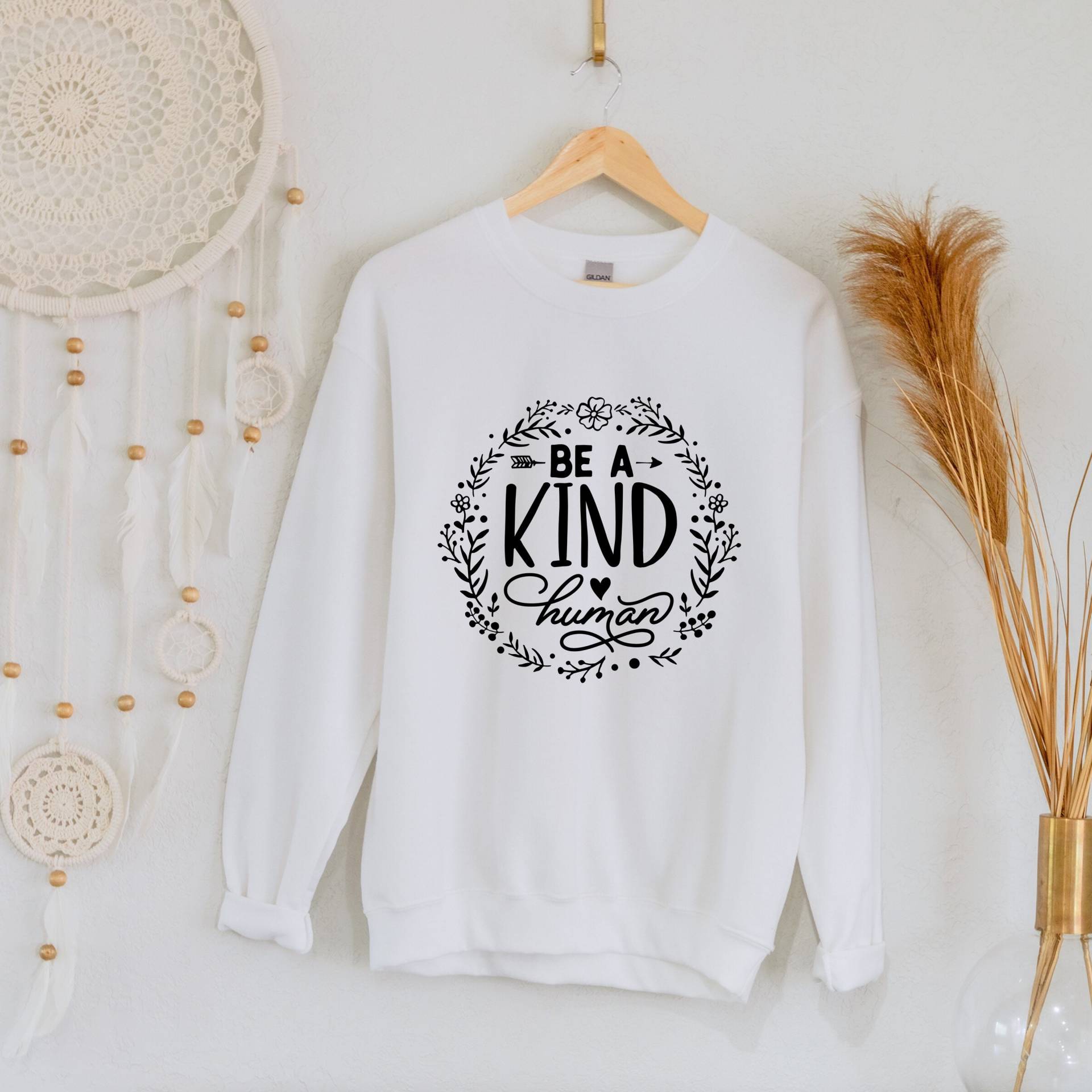 Be Kind Shirt, A Kind Human Sweatshirt, Kindness Shirt, Geschenk Für Sie, Positive Vibes Inspiration Trendy Geschenke von almondbutterfly