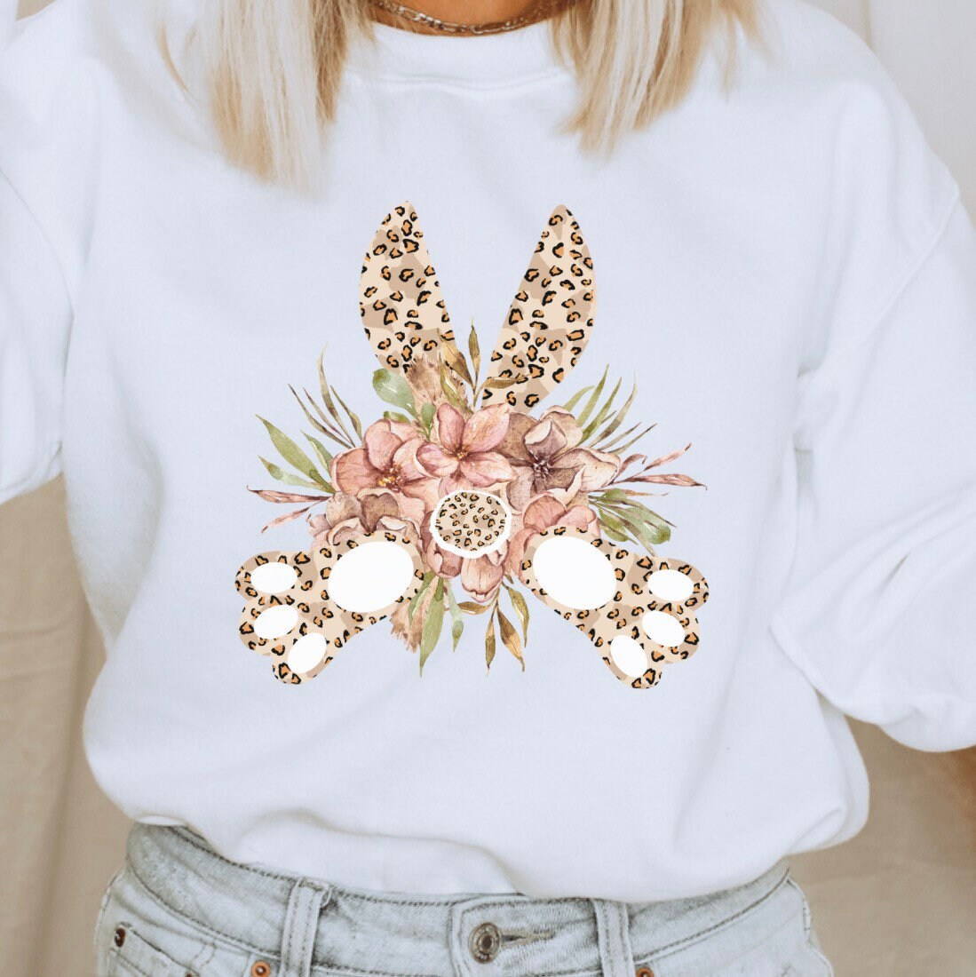 Süßes Ostershirt, Osterhase Shirt, Leopard Ostern, Damen Ostern Crewneck, Osterpullover, Lehrerin, Mama Geschenke von almondbutterfly