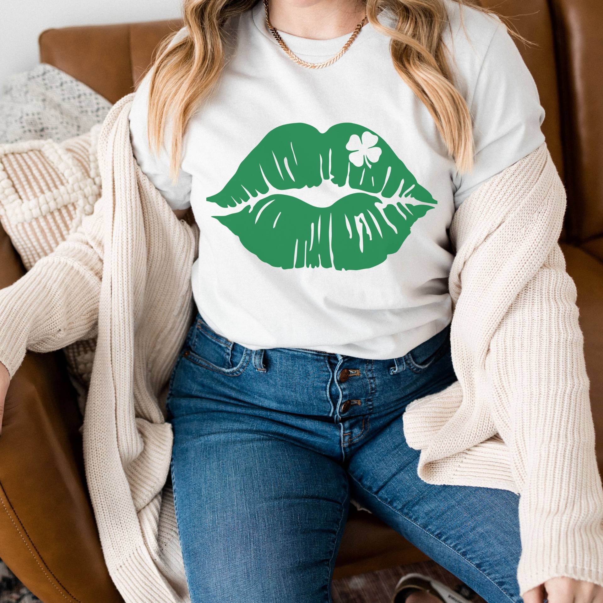 st Patricks Day Shirt Kleeblatt Kiss Me I'm Irish Shirt, Lustiges Sweatshirts Pattys Damen Kleeflieger Flirty von almondbutterfly