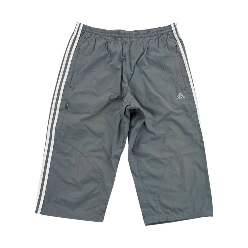 Moderne Y2K Männer Adidas 3/4 Kurze Hose - Mittlere Größe Männlich Gebrauchte Unterseite von aloisstudio