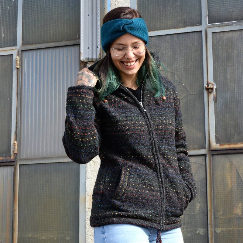 Gefütterte Damen Wolljacke Mit Weichem Futter Und Abnehmbarer Kapuze - Leicht Tailliert von alpengoa