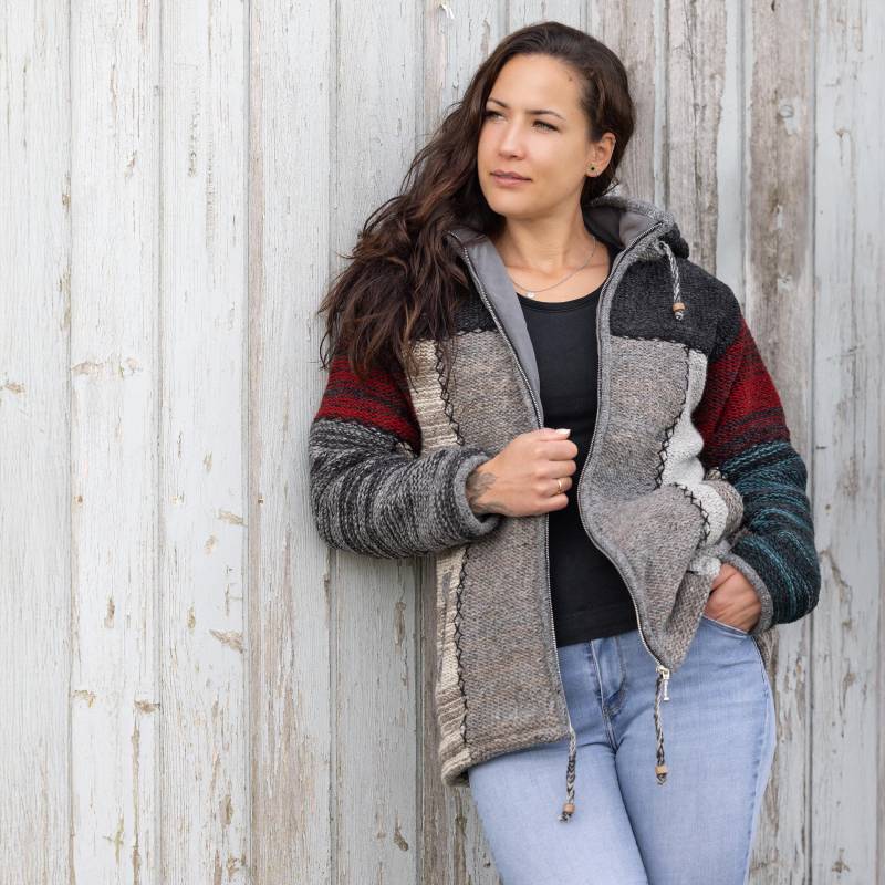 Wolljacke Für Damen Im Patch-Design Modell Lennox W von alpengoa