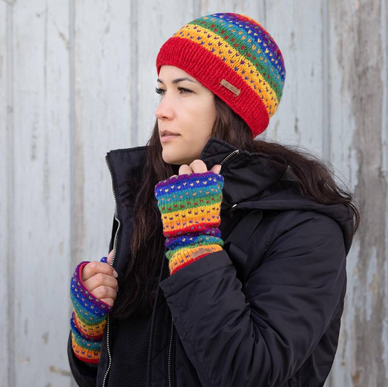 Wollmütze Im Regenbogen Design Modell Insar - Komplett Mit Fleece Gefüttert von alpengoa