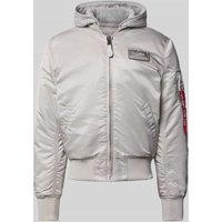Alpha Industries Bomberjacke mit Label-Patch in Hellgrau, Größe XXL Alpha Industries Bomberjacke mit Label-Patch in Hellgrau, Größe XXL von alpha industries