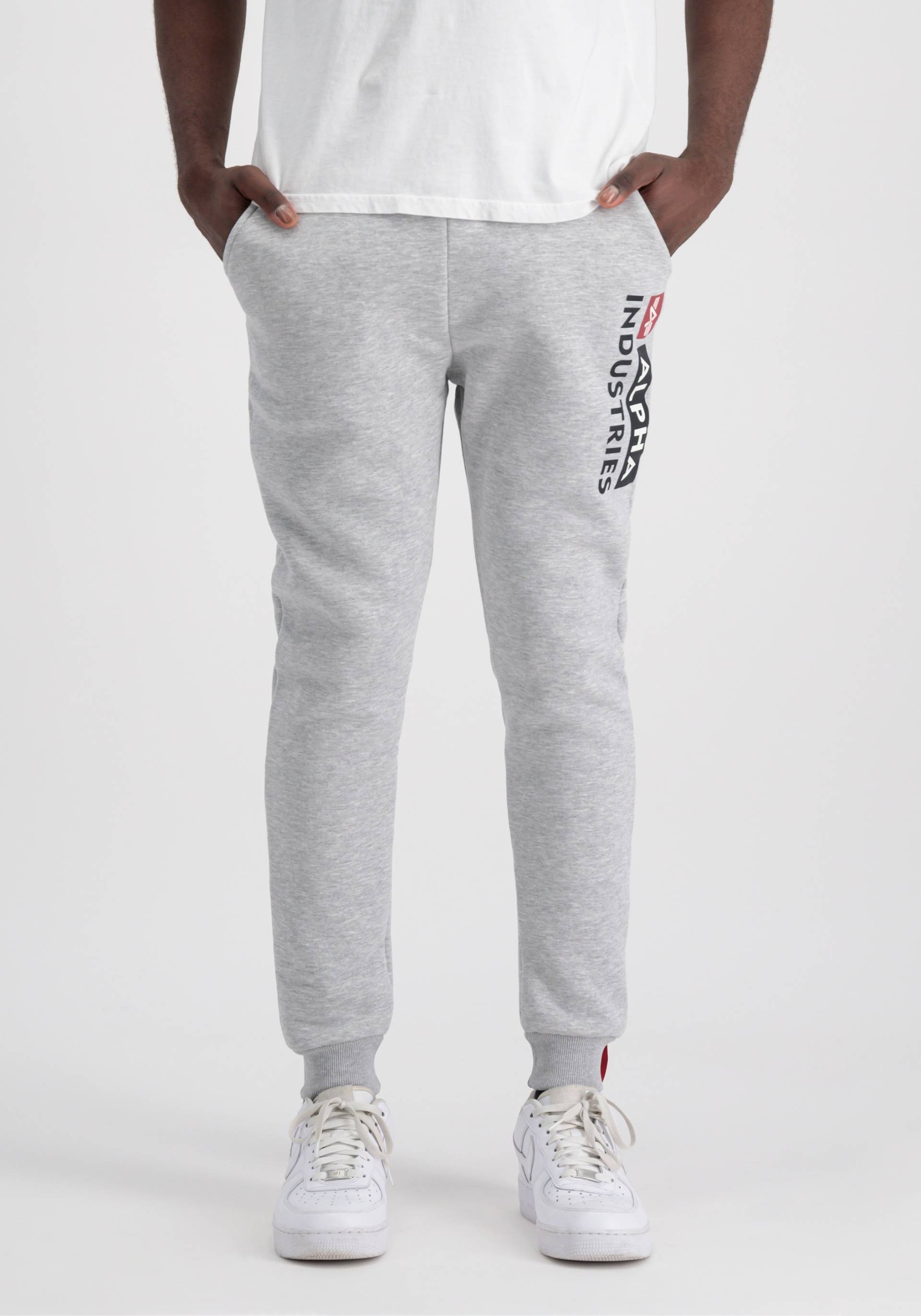 Alpha Industries Jogginghose "ALPHA INDUSTRIES Men - Jogger Alpha Block-Logo Jogger" von alpha industries